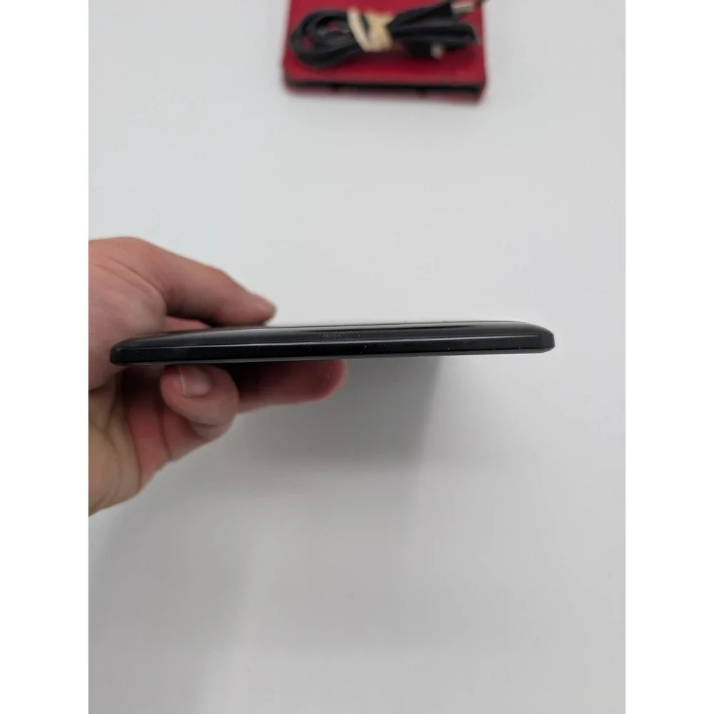 Amazon Kindle 4th Gen 2GB 6